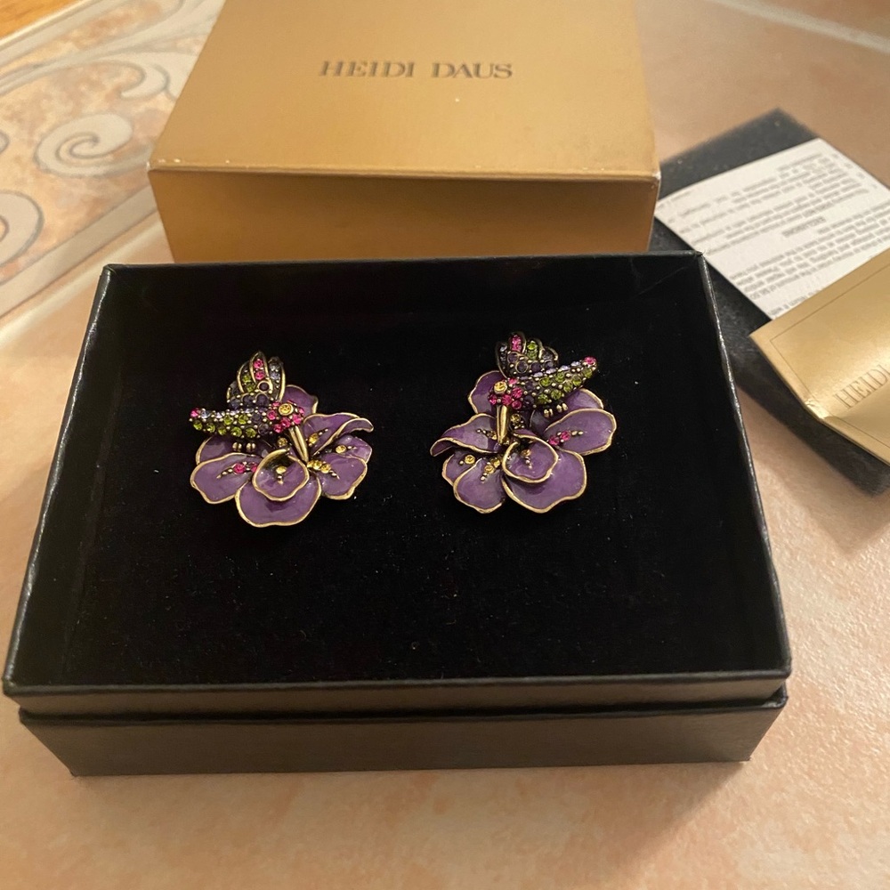 Heidi Daus Humming Bird Clip on earrings NRFB